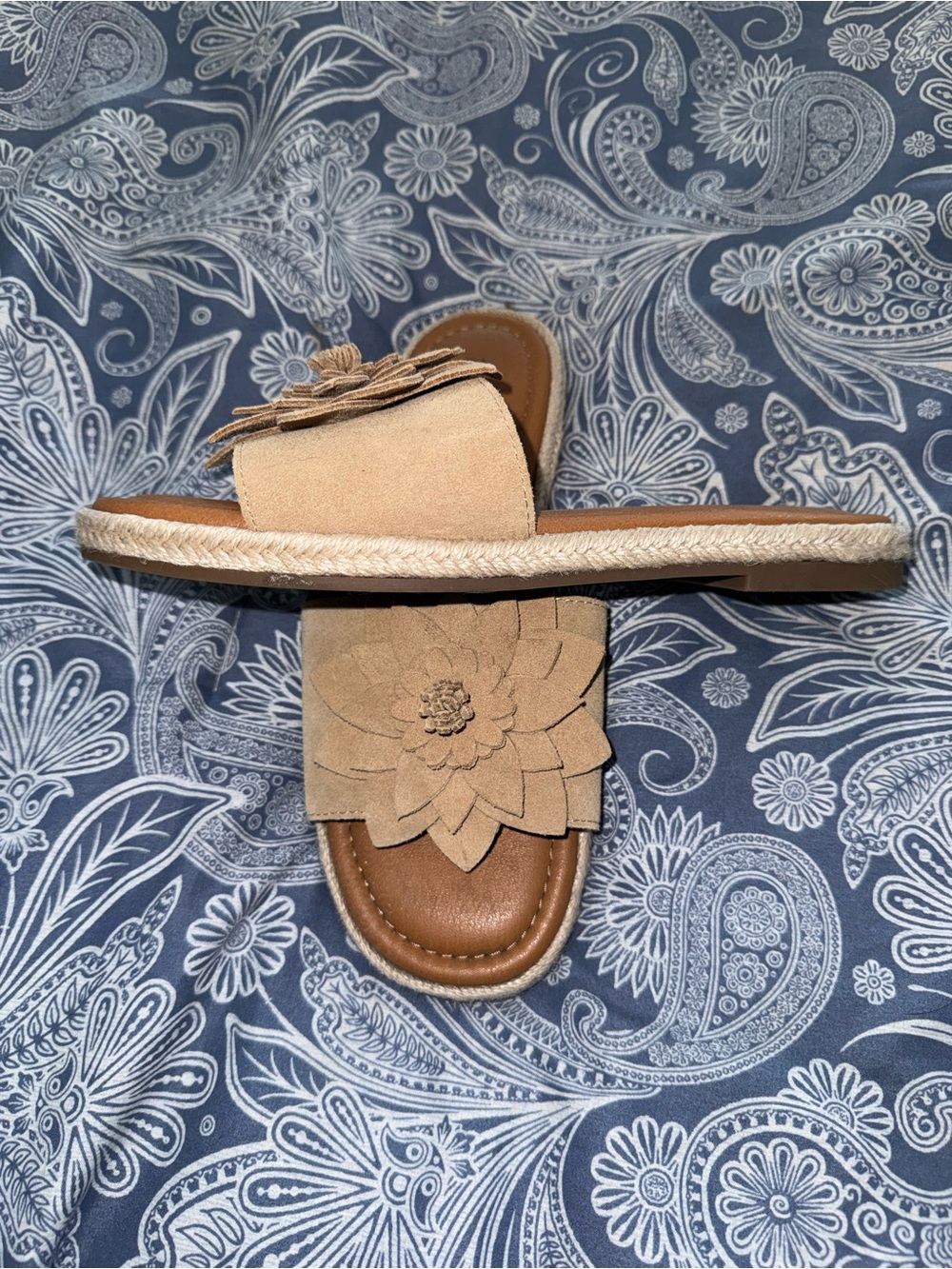 Lucky Brand leather flower sandals size 6.5